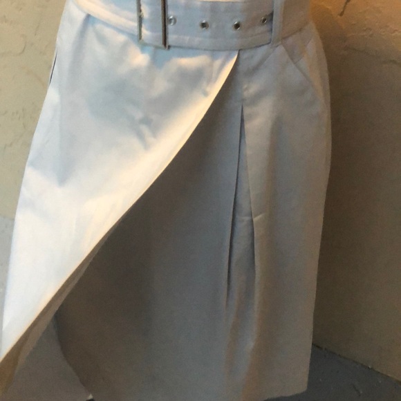 Long Skirt with belt - Picture 2 of 7